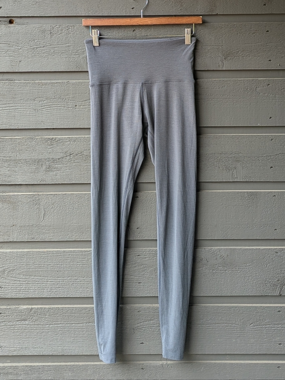NWOT Unbound Merino Leggings Gray Size XS Waistband Zipper Pocket